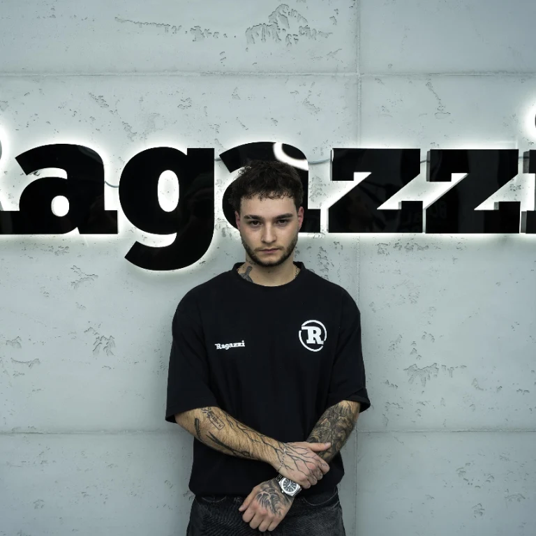 Admin Account, Salon-Mitglied bei Ragazzi